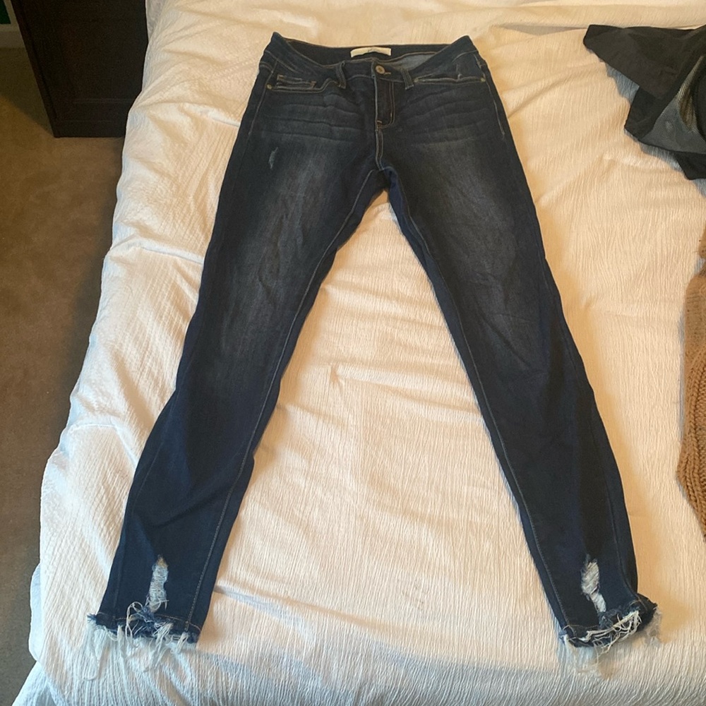 Kancan skinny jeans size 7 fits like a 4